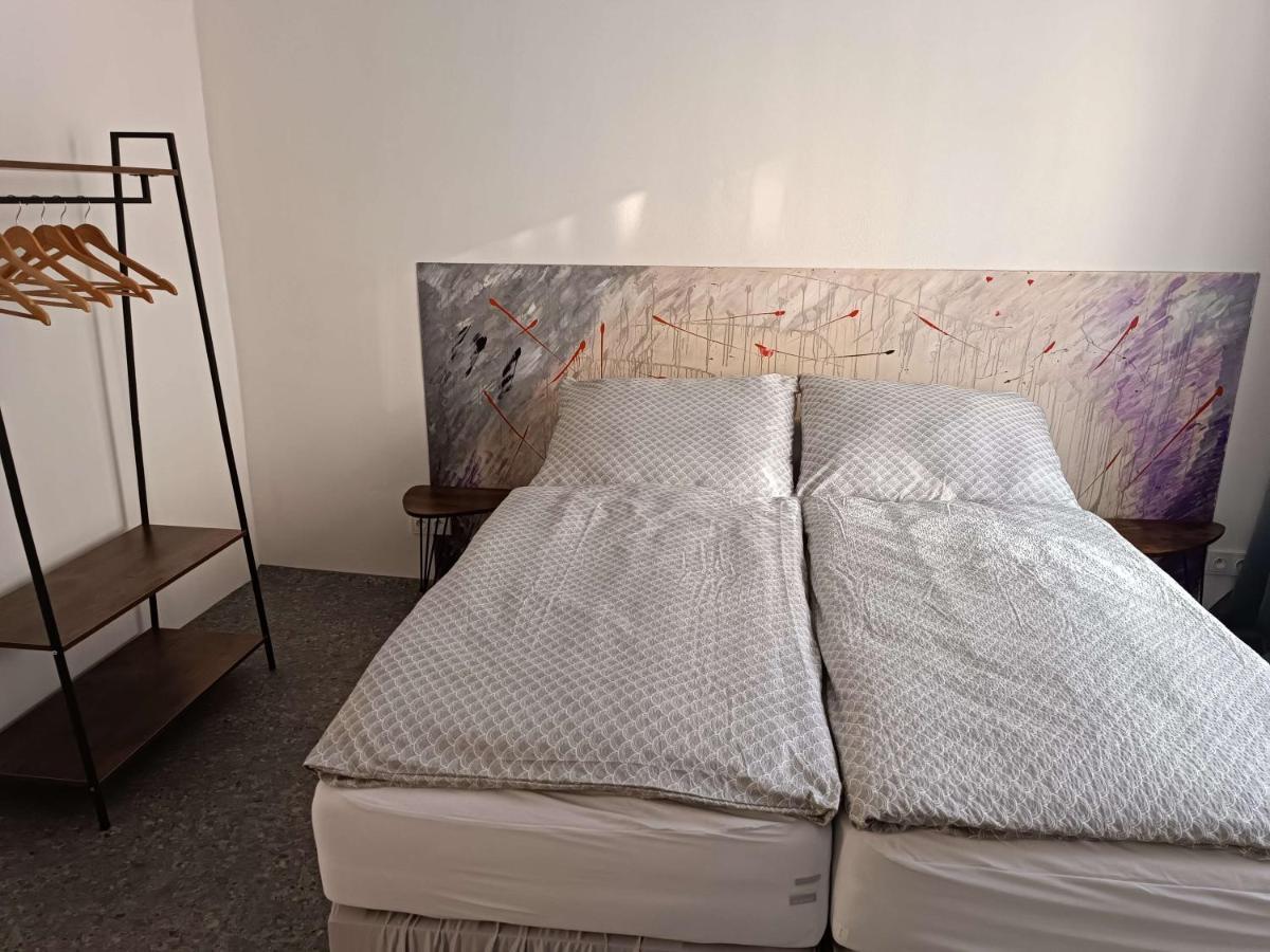 Apartmany Nad Splavem Znojmo Bagian luar foto